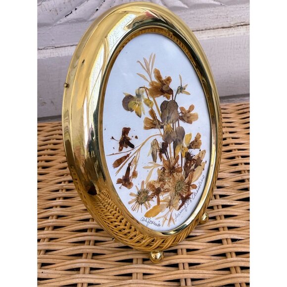 Vintage 70s Dried Real Flowers California Easel Gold Frame Tabletop - Picture 2 of 15